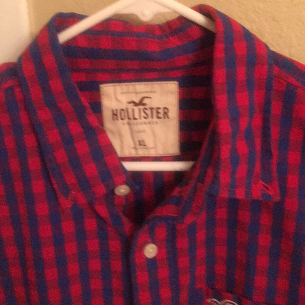 Hollister shirt